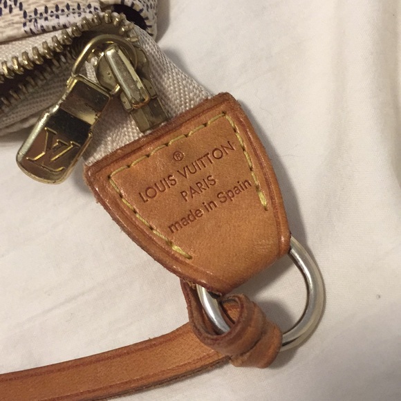 💌SOLD💌LV POCHETTE ACCESSORY - Picture 3 of 4